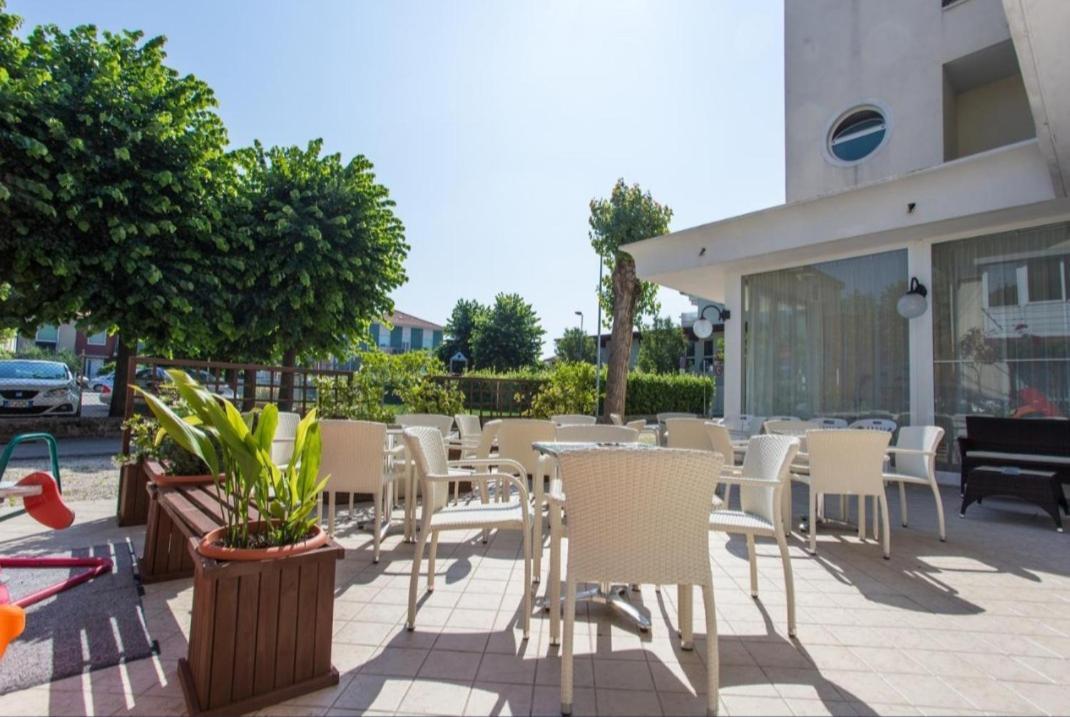 Hotel Villa Vera ริมินี ภายนอก รูปภาพ