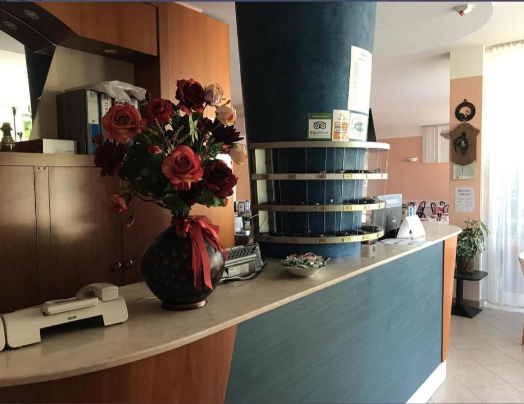 Hotel Villa Vera ริมินี ภายนอก รูปภาพ