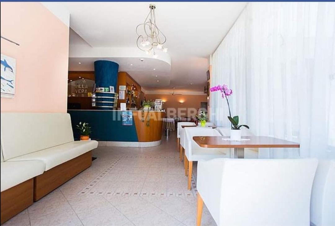 Hotel Villa Vera ริมินี ภายนอก รูปภาพ